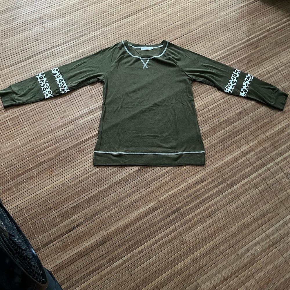 Ruthnissa Medium Long Sleeve Top Olive with Animal Print Detail